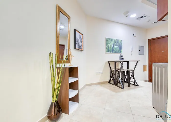 Minutes Away To Metro Studio Unit With Nearby Retail Outlets, Dubai Gate 2, Jumeirah Lake Towers By Deluxe Holiday Homes