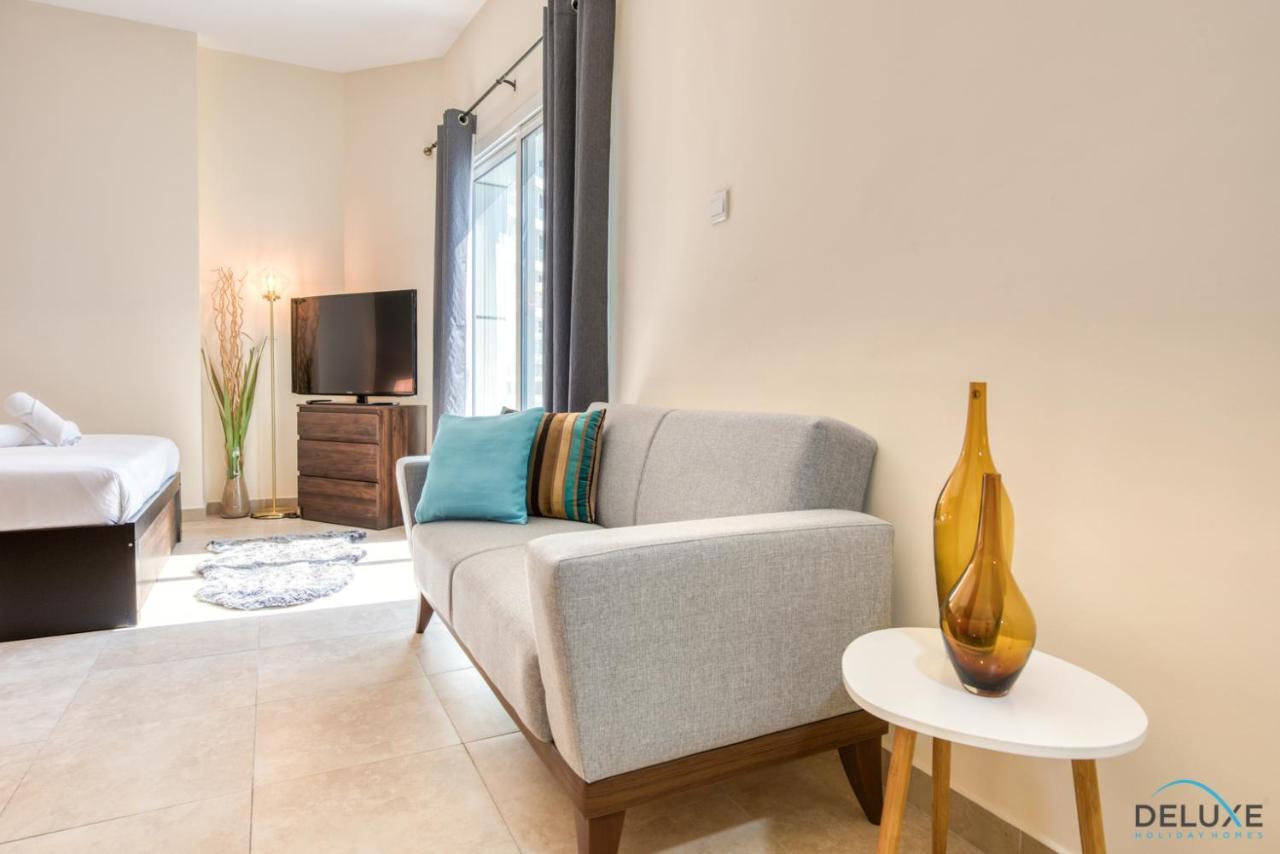अपार्टमेंट Minutes Away To Metro Unit With Nearby Retail Outlets, Gate 2, Jumeirah Towers By Deluxe Homes