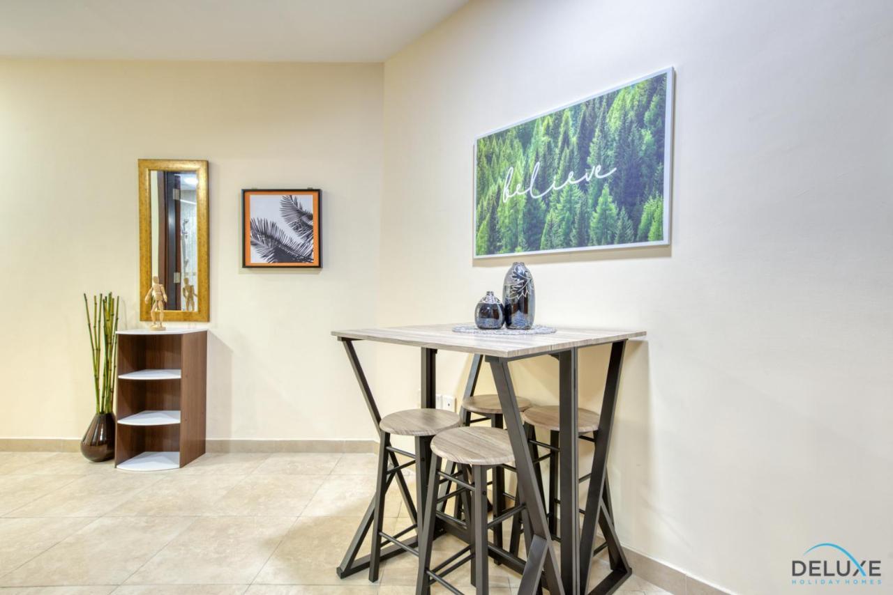 अपार्टमेंट Minutes Away To Metro Unit With Nearby Retail Outlets, Gate 2, Jumeirah Towers By Deluxe Homes *